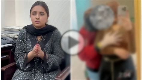 viral mms desi|Pakistani tiktoker minahil malik ka viral leaked mms